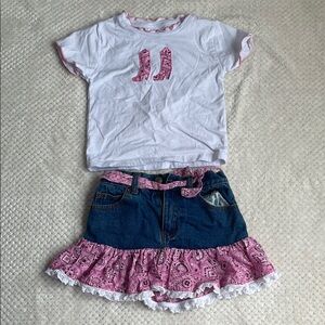 Kiddie Korral White and Pink Cowgirl bandanna tee shirt with denim Skirt 🤠